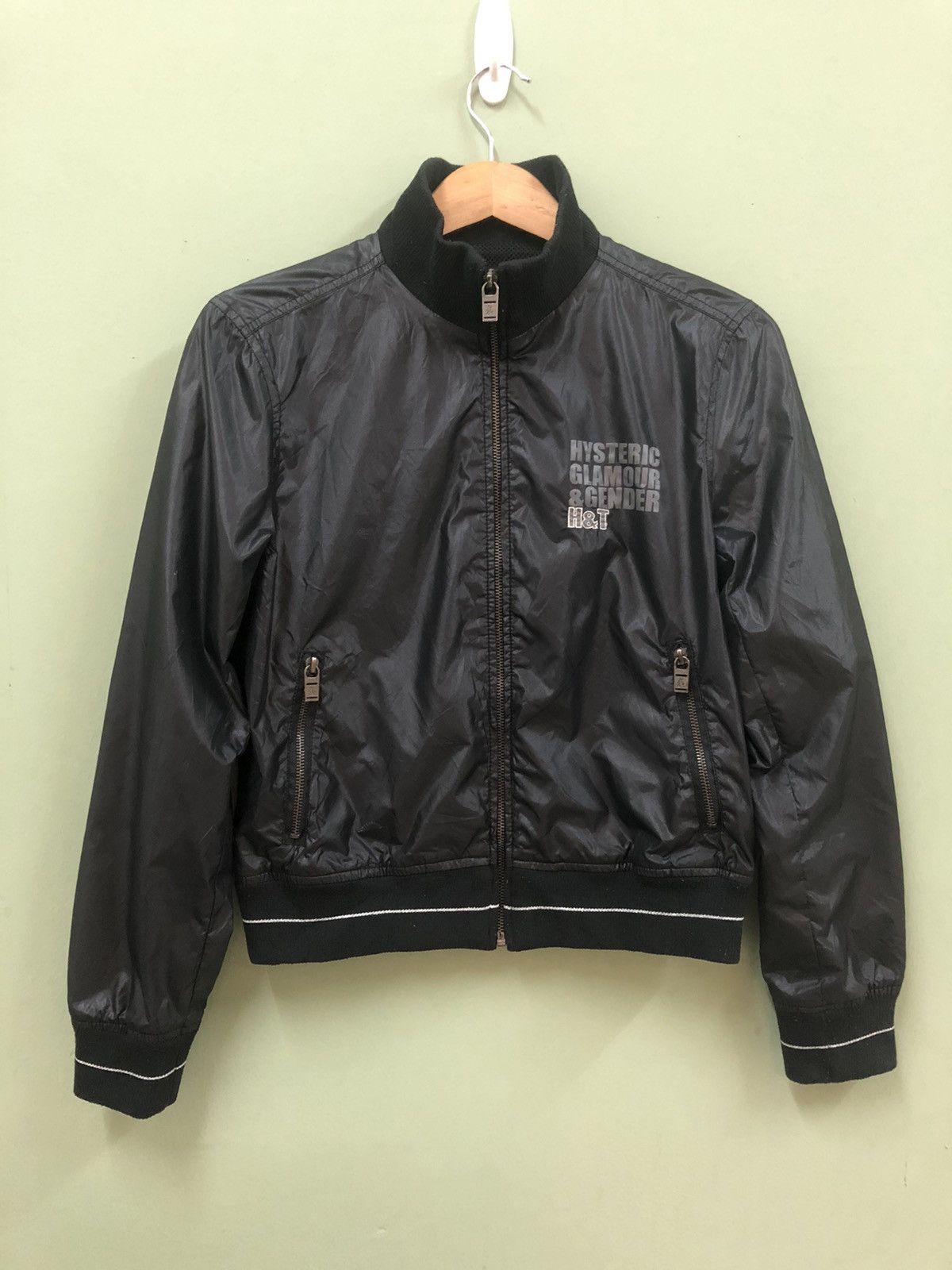 Hysteric Glamour HYSTERIC GLAMOUR-LIGHT NYLON SPELLOUT ZIPPER JACKET FOR HER Size US M / EU 48-50 / 2 - 1 Thumbnail