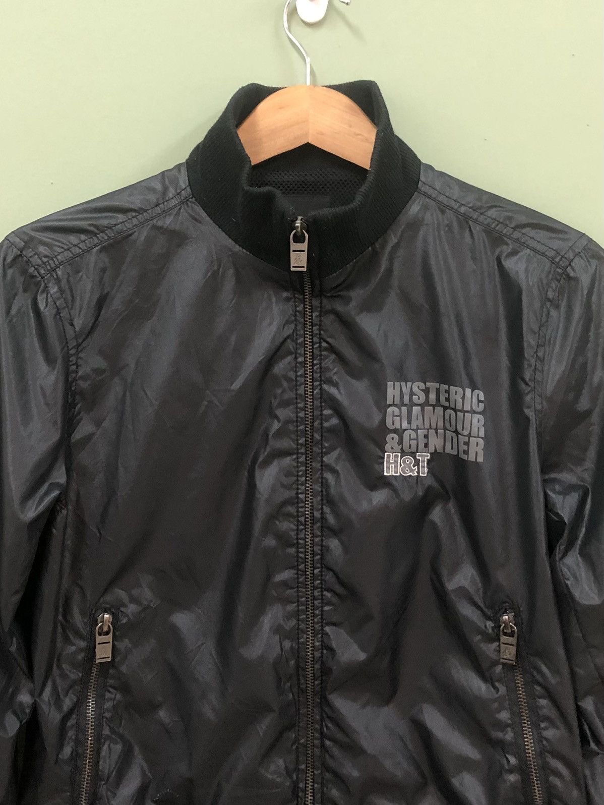 Hysteric Glamour HYSTERIC GLAMOUR-LIGHT NYLON SPELLOUT ZIPPER JACKET FOR HER Size US M / EU 48-50 / 2 - 2 Thumbnail