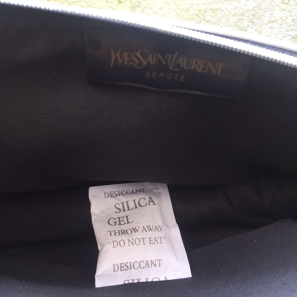 Yves Saint Laurent Ysl yves saint laurent pouch bag silver mirrored Size ONE SIZE - 8 Thumbnail