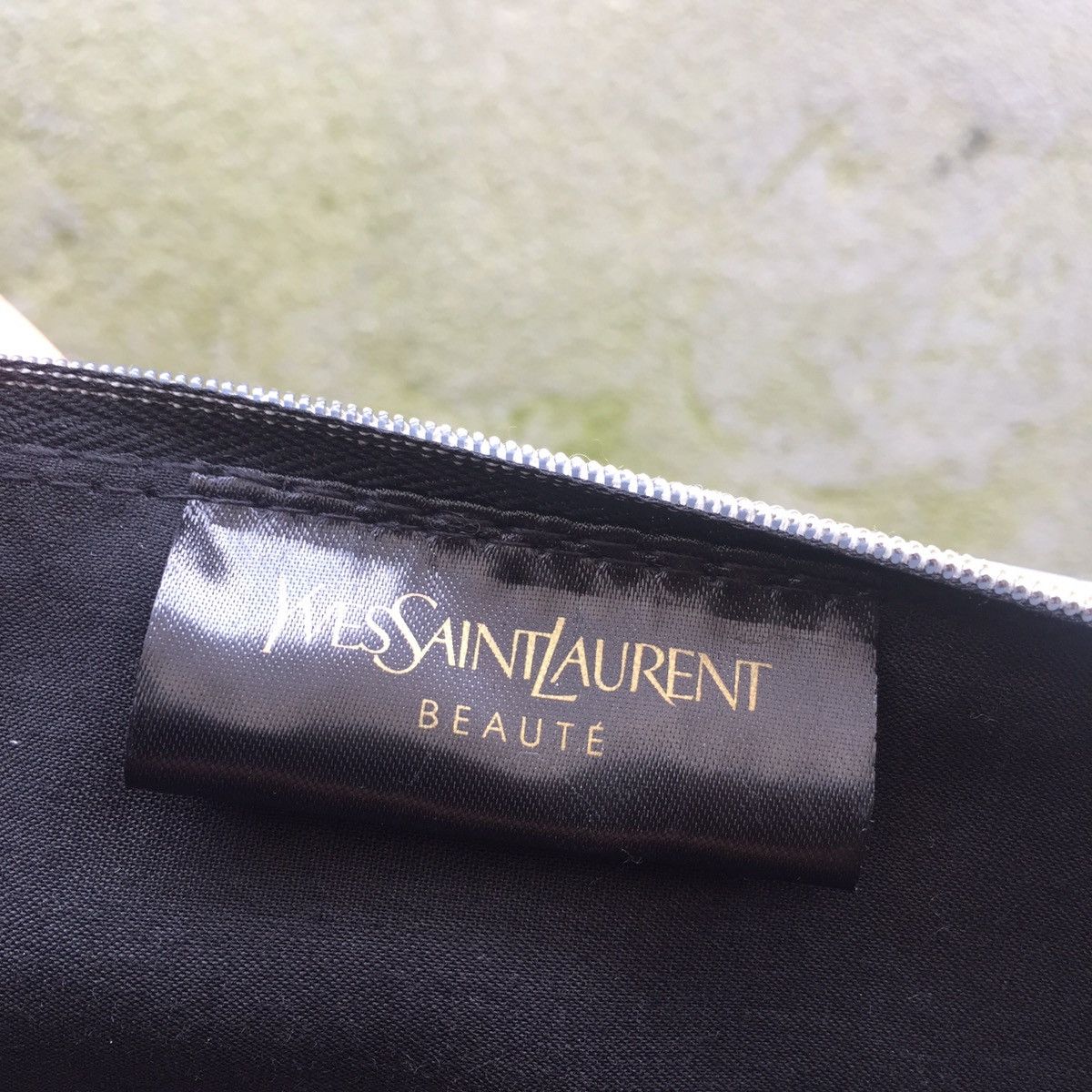 Yves Saint Laurent Ysl yves saint laurent pouch bag silver mirrored Size ONE SIZE - 6 Thumbnail