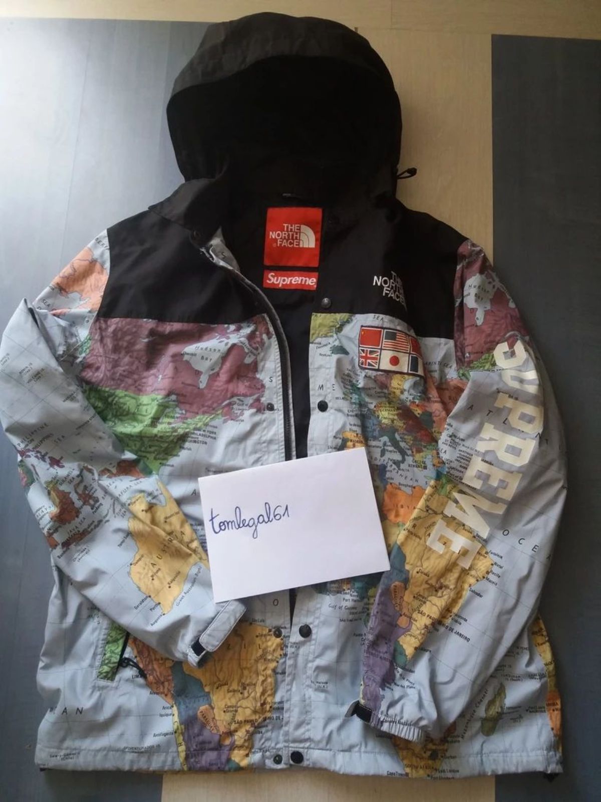 North face x clearance supreme world map jacket