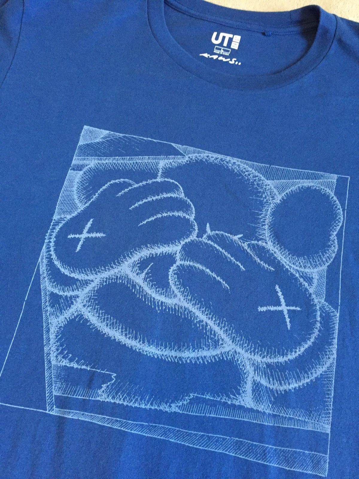 Kaws × Uniqlo Companion Blue Tee Size US L / EU 52-54 / 3 - 2 Thumbnail