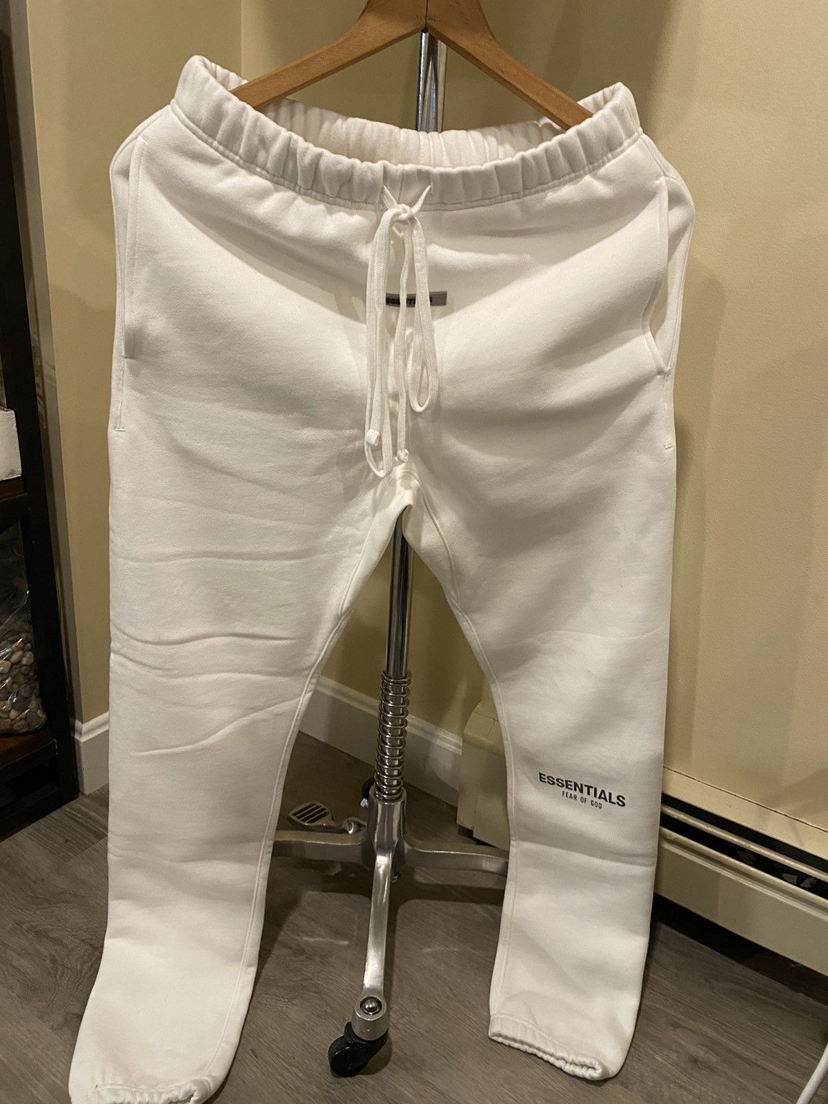 image of Fear Of God Fog Essentials Sweatpants White Ss20, Men's (Size 30)