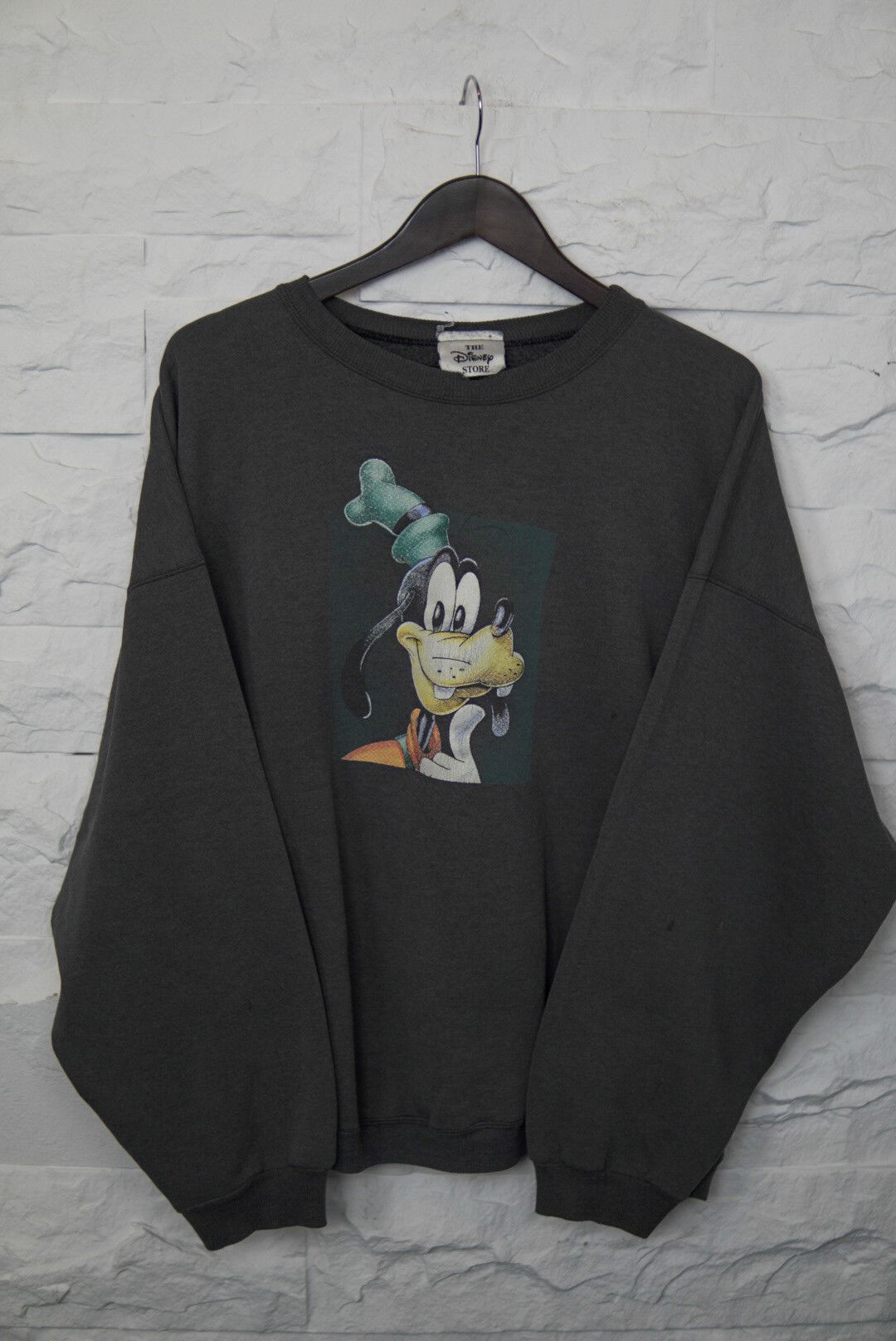 Vintage 80's Goofy Pullover Disney Cartoon Character Travis