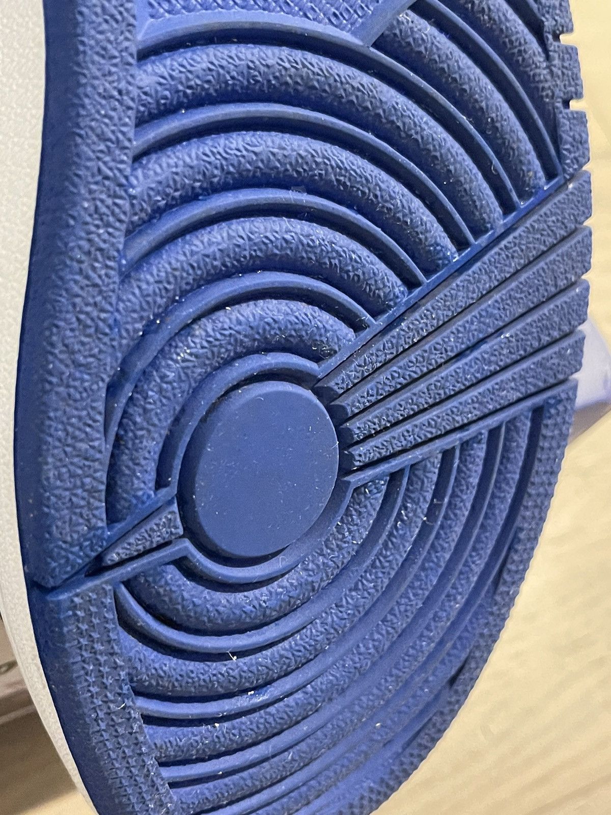 Jordan Brand × Nike Air Jordan 1 Retro High OG Game Royal 2018 Size US 10.5 / EU 43-44 - 11 Thumbnail