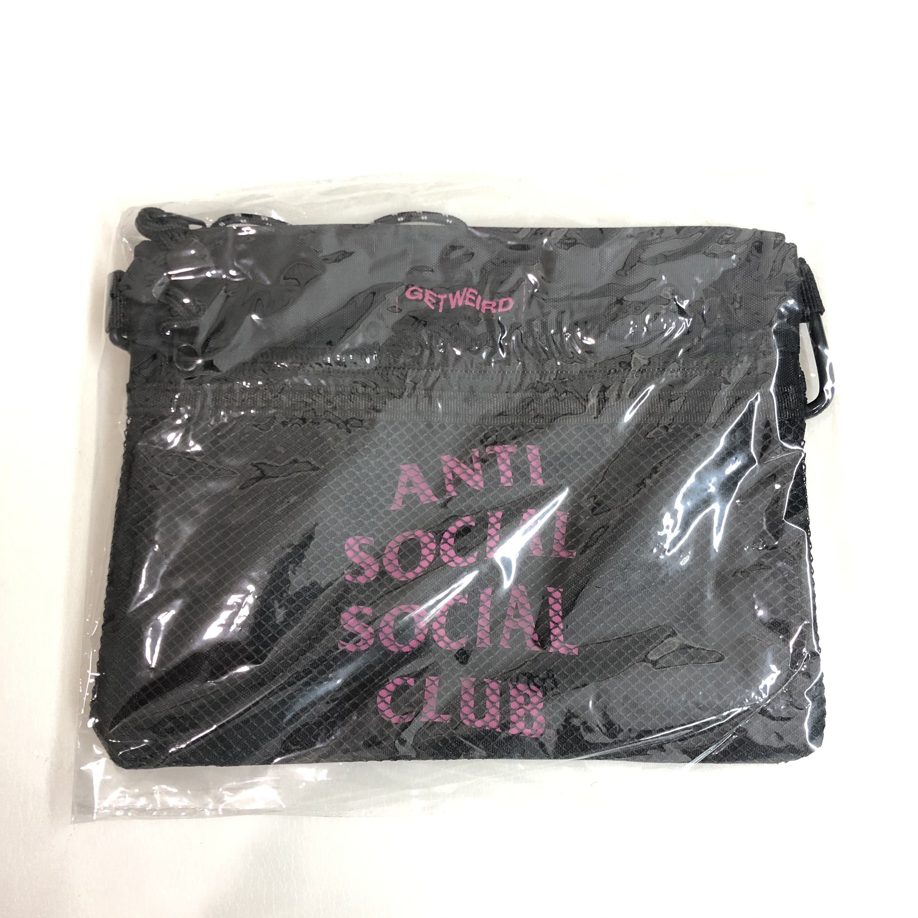 DS FW20 ASSC Pink Logo My Bad Black bag in hand Supreme 