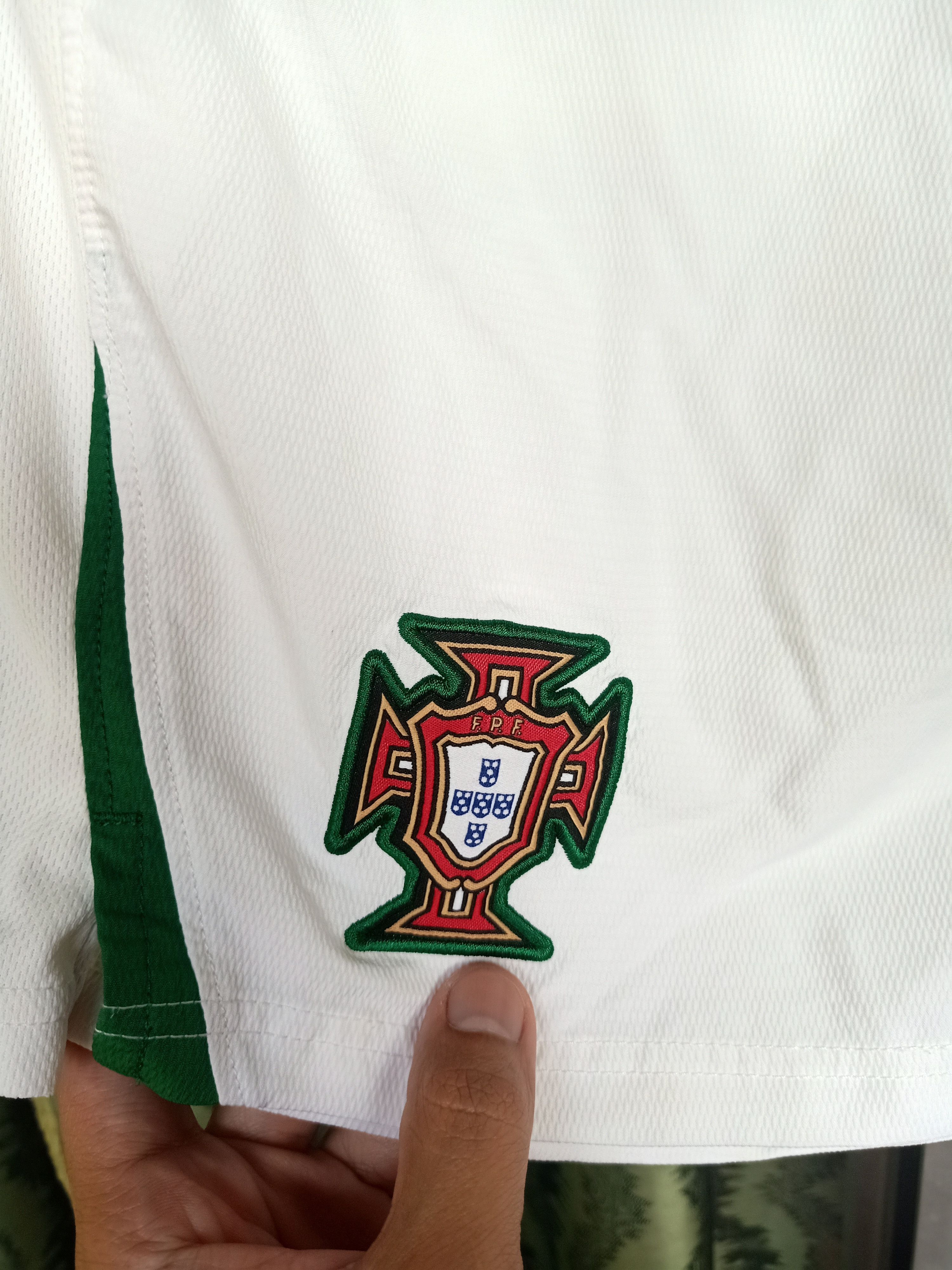 Nike Portugal Soccer Team Shorts Size US 30 / EU 46 - 2 Thumbnail