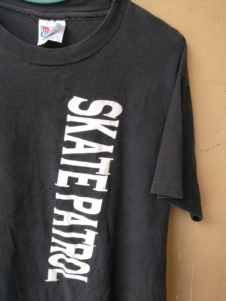 Hook-Ups 🔥 90s SKATE PATROL ROLLER CHALET TEE Size US L / EU 52-54 / 3 - 5 Thumbnail