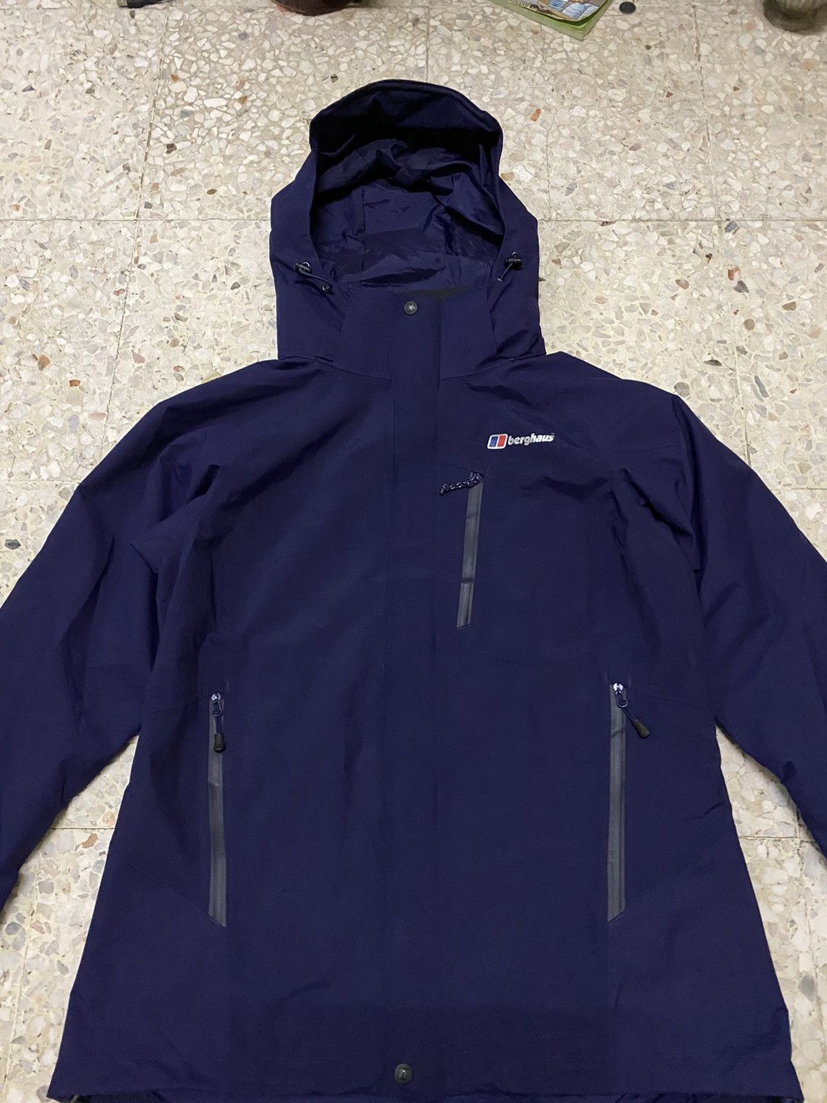 Berghaus Berghaus Hydro Shell Jacket waterproof Design Size US S / EU 44-46 / 1 - 3 Thumbnail