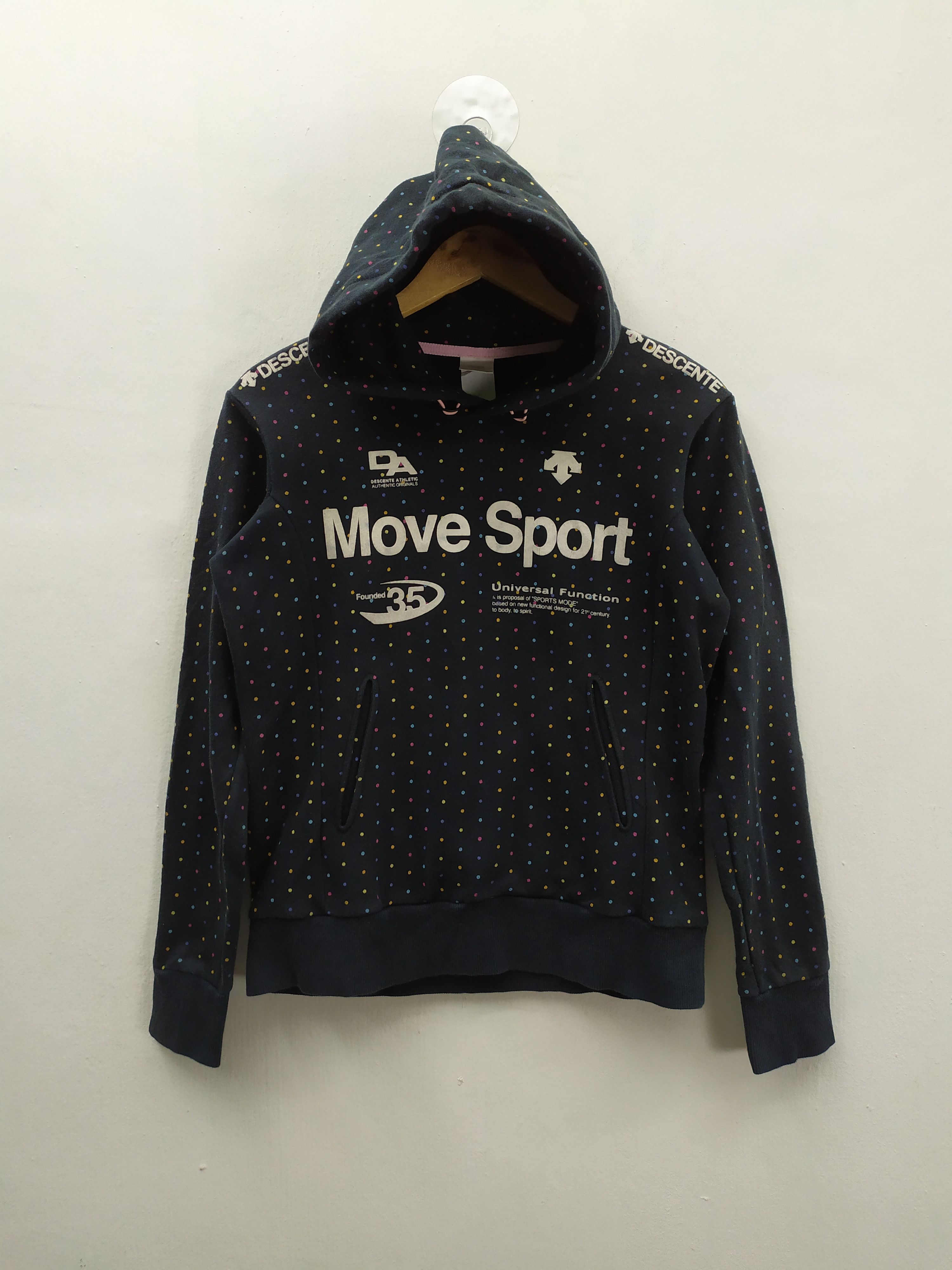 Descente × Japanese Brand DESCENTE MOVE SPORT SWEATSHIRT HOODIE WOMEN Size US L / EU 52-54 / 3 - 1 Thumbnail