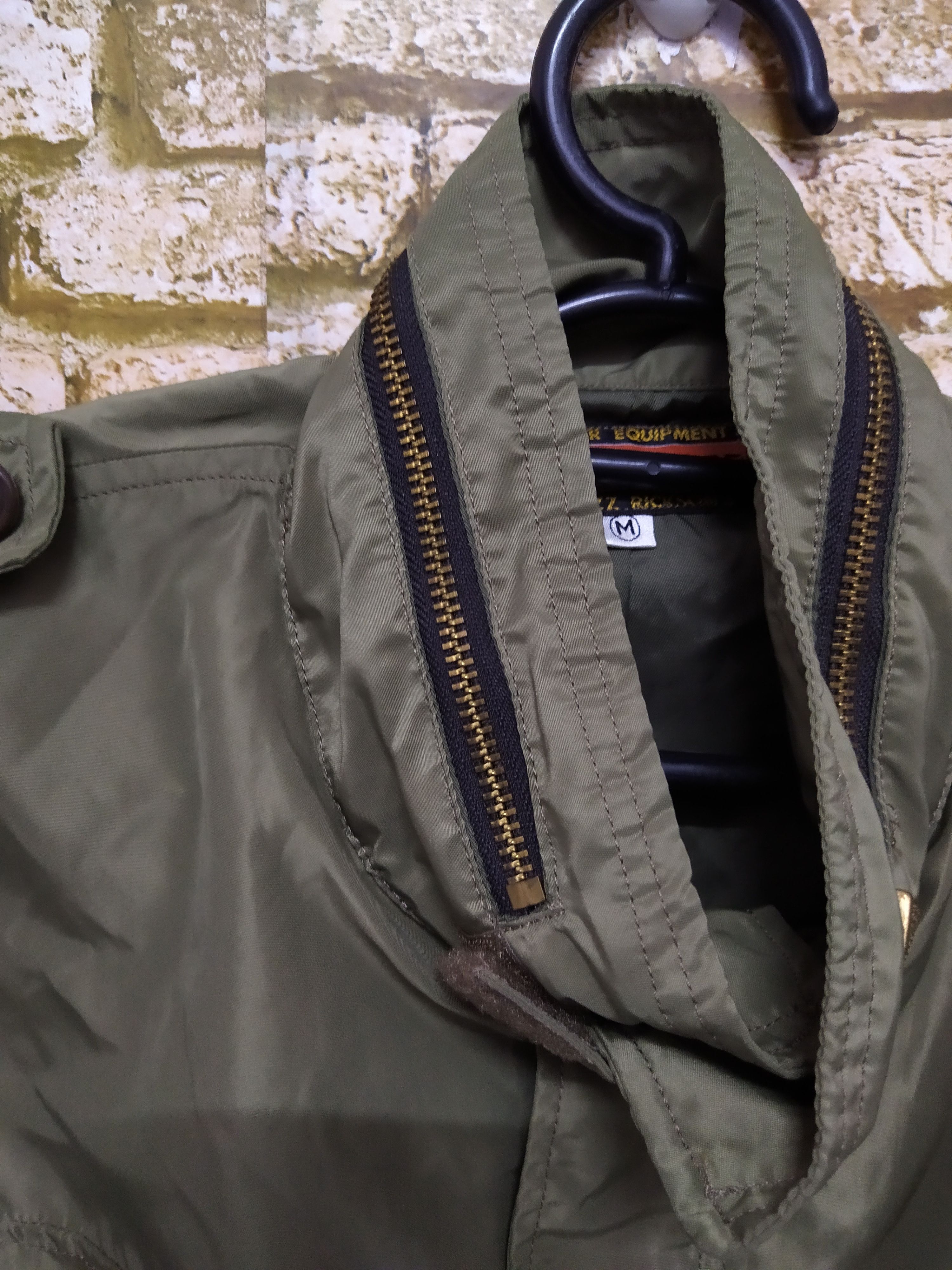 Buzz Rickson's BUZZ RICKSON UNITED CARR JACKET MILITARY GREEN (B741) Size US M / EU 48-50 / 2 - 3 Thumbnail