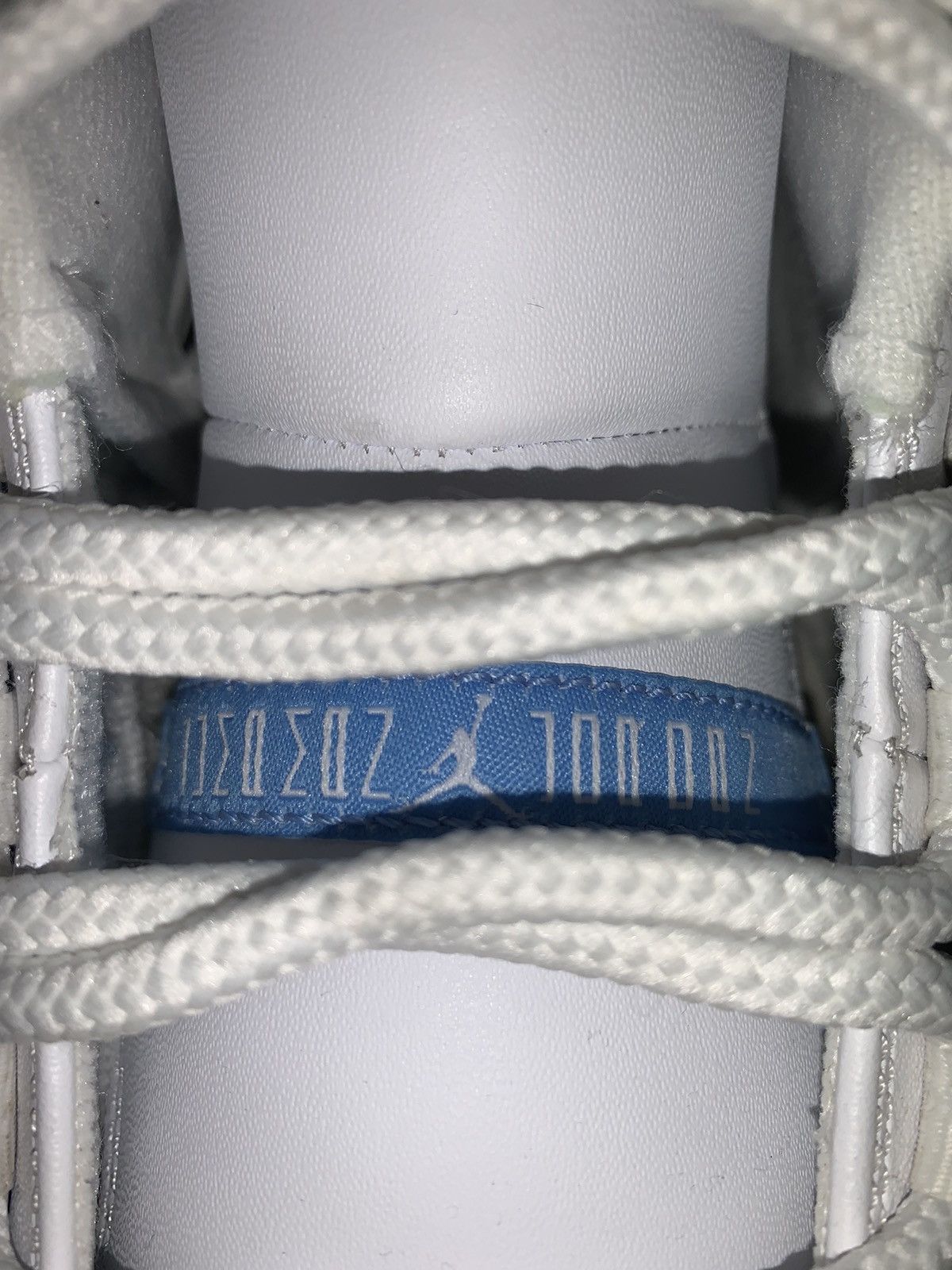 Jordan Brand Air Jordan 11 Retro Low UNC 2017 Size US 8.5 / EU 41-42 - 6 Thumbnail