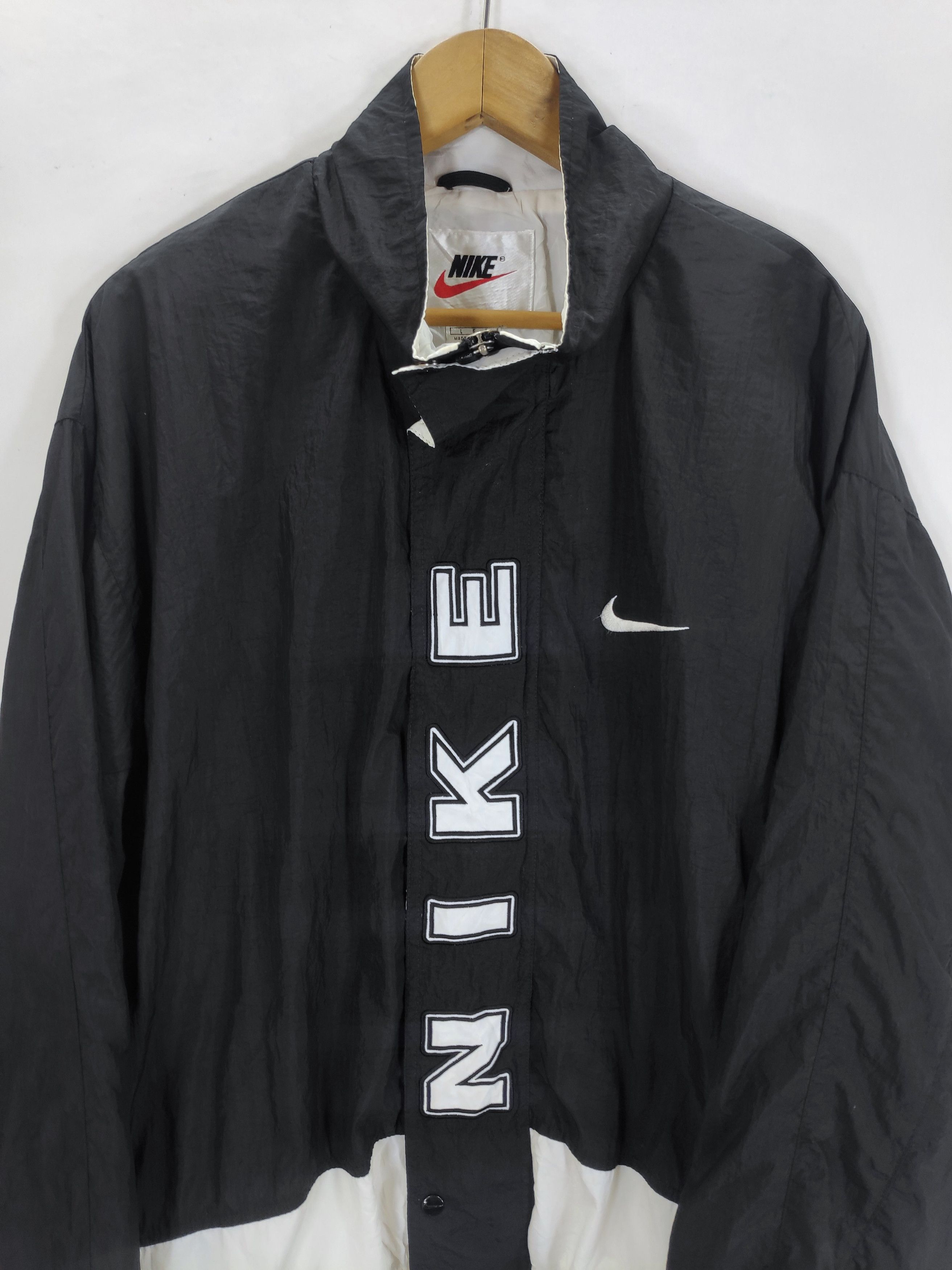Nike × Vintage 90s NIKE block windbreaker jacket Black Nike Swoosh USA Size US L / EU 52-54 / 3 - 3 Thumbnail
