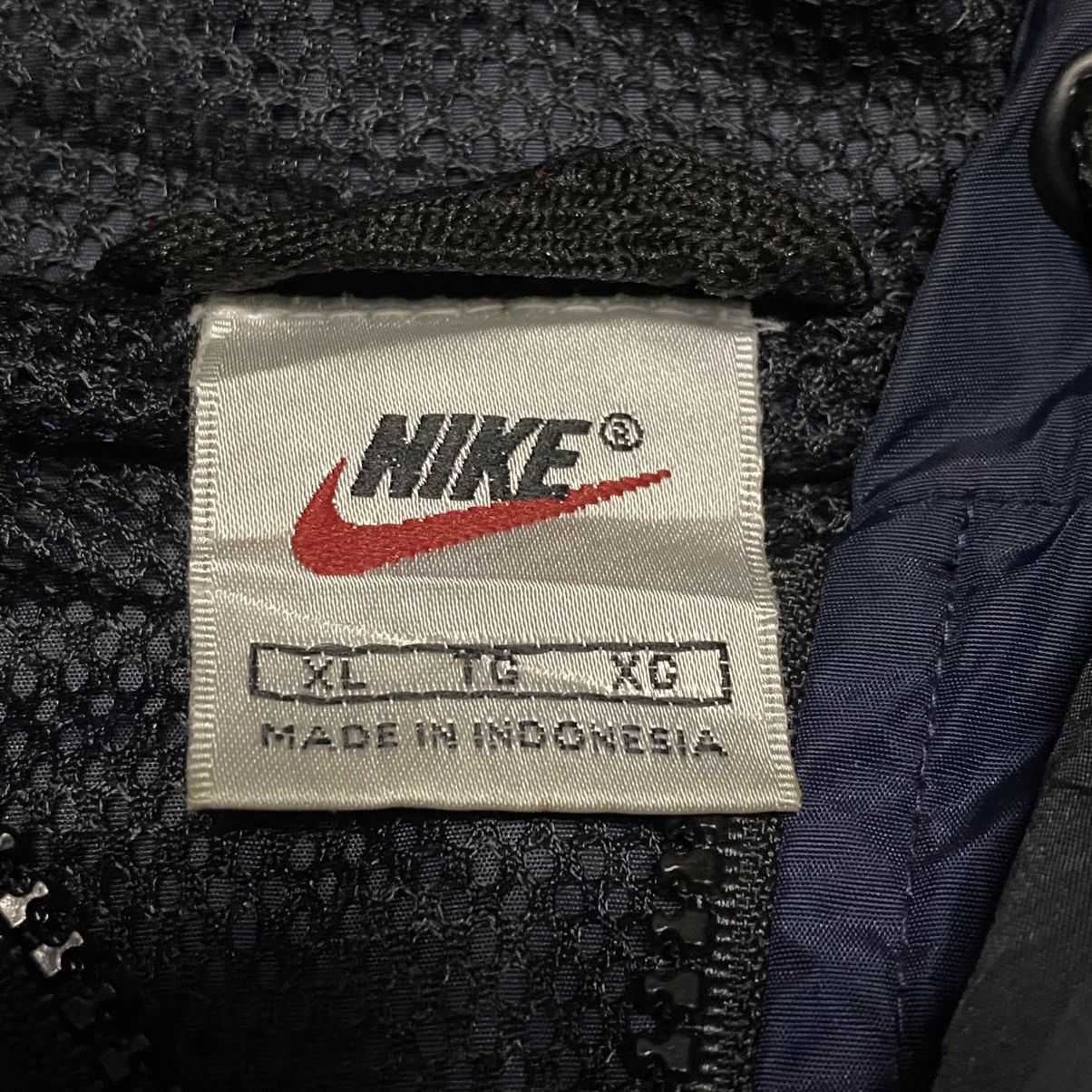 Nike Vintage NIKE Half Zip Size US XL / EU 56 / 4 - 17 Thumbnail