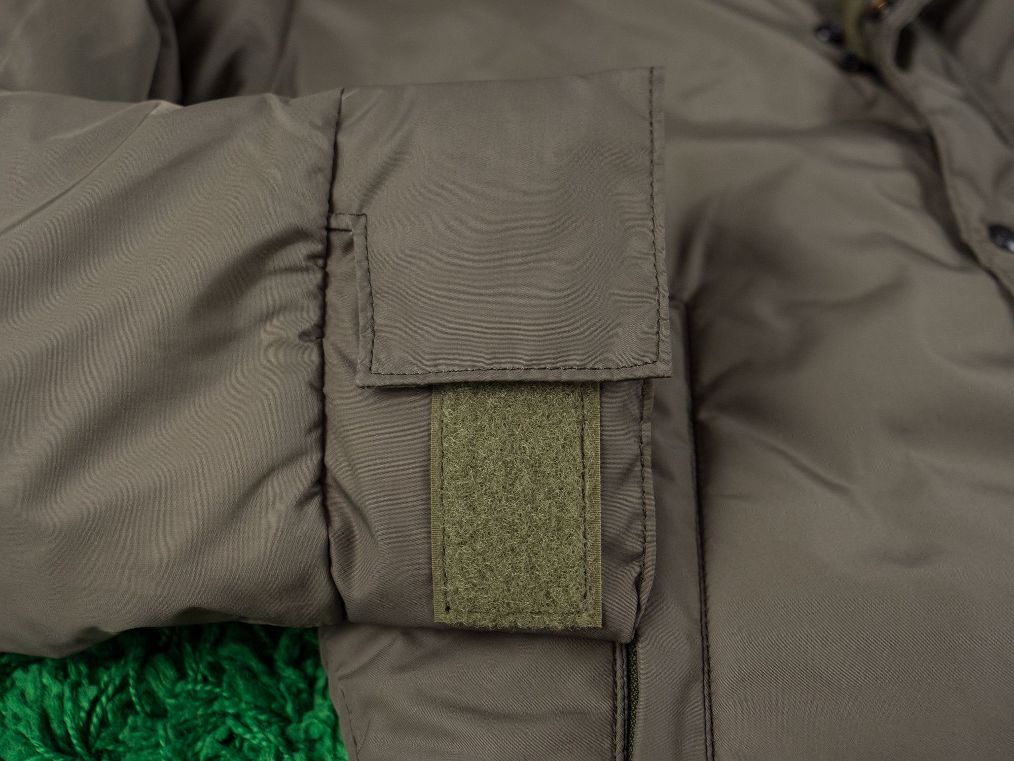 Carhartt Wip A/W 14 Carhartt WIP x Rocky Mountain Featherbed Down Puffer Size US M / EU 48-50 / 2 - 7 Thumbnail
