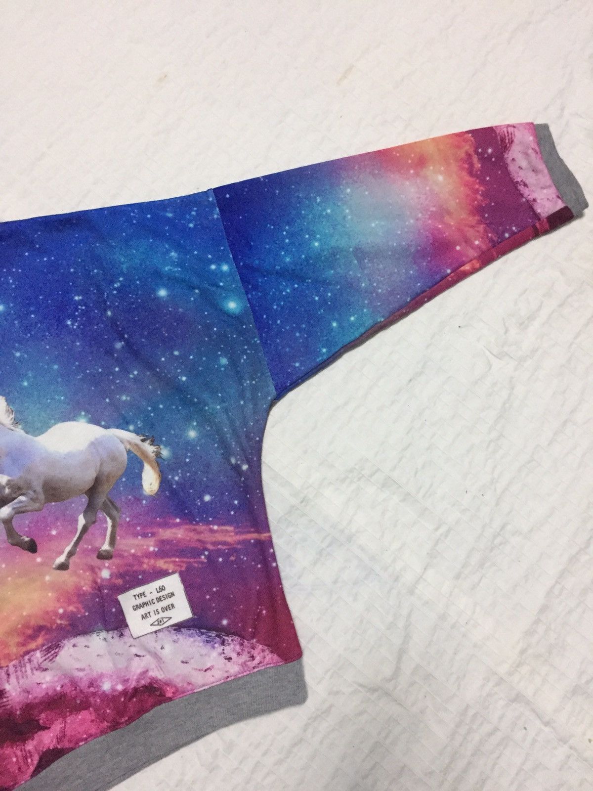 Japanese Brand Unicorn Graphic Design Art is over Size US M / EU 48-50 / 2 - 7 Thumbnail