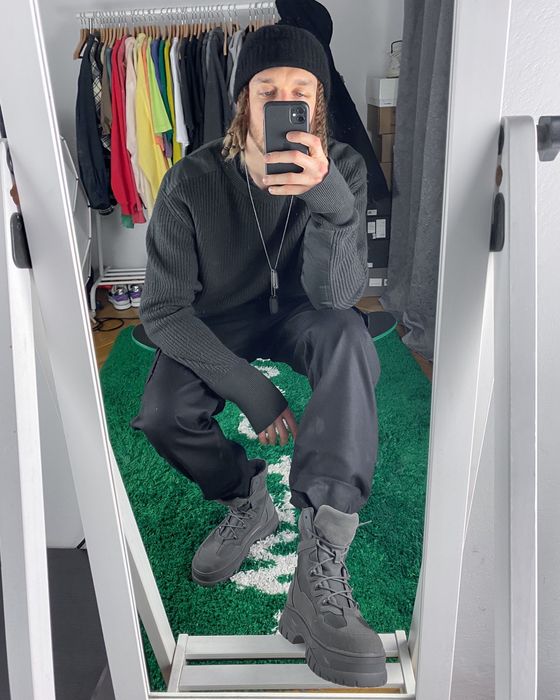 Adidas yeezy outlet sweater