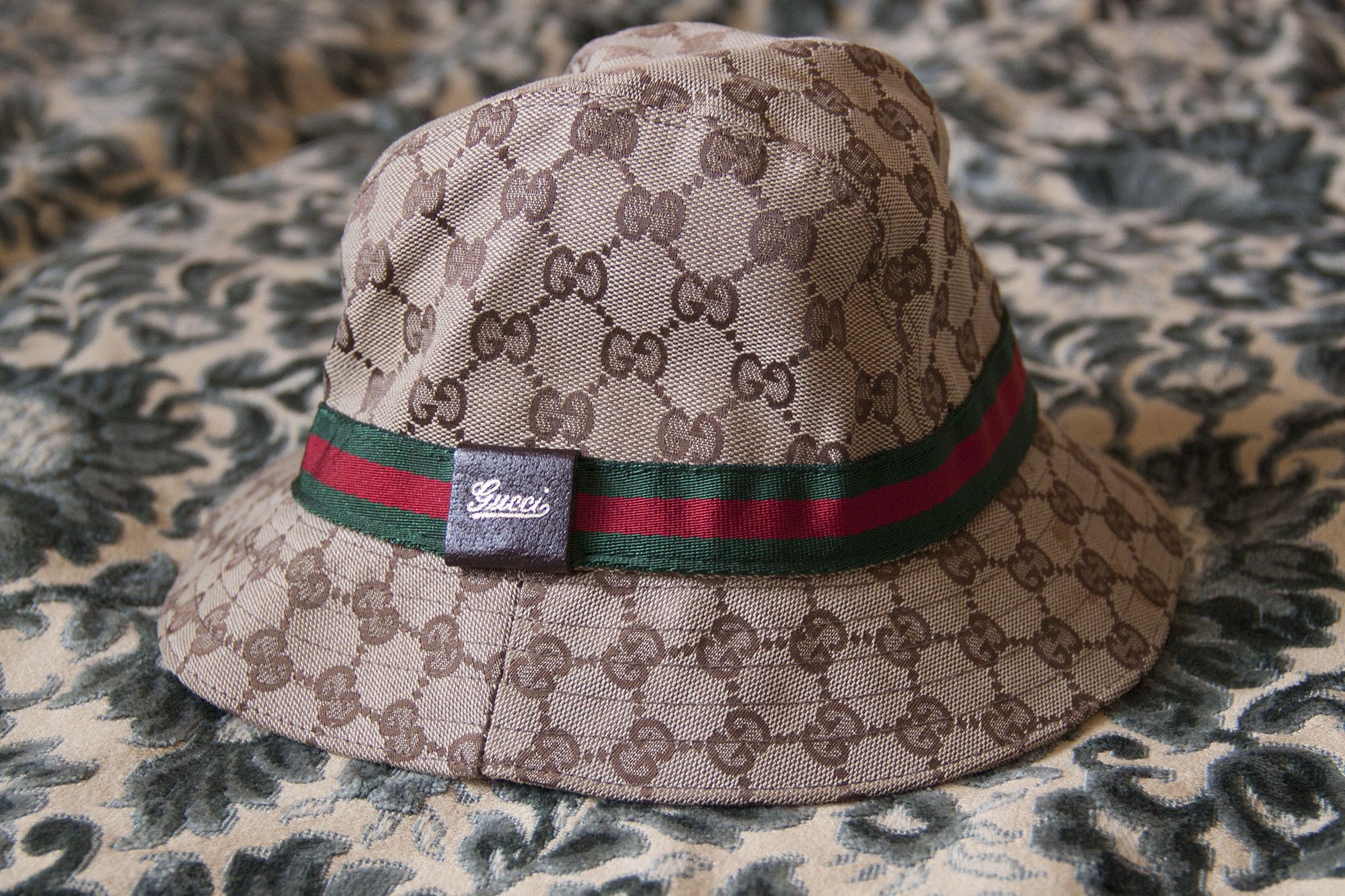 Gucci Vintage Gucci Bucket Hat Monogram with Green Red Logo | Grailed