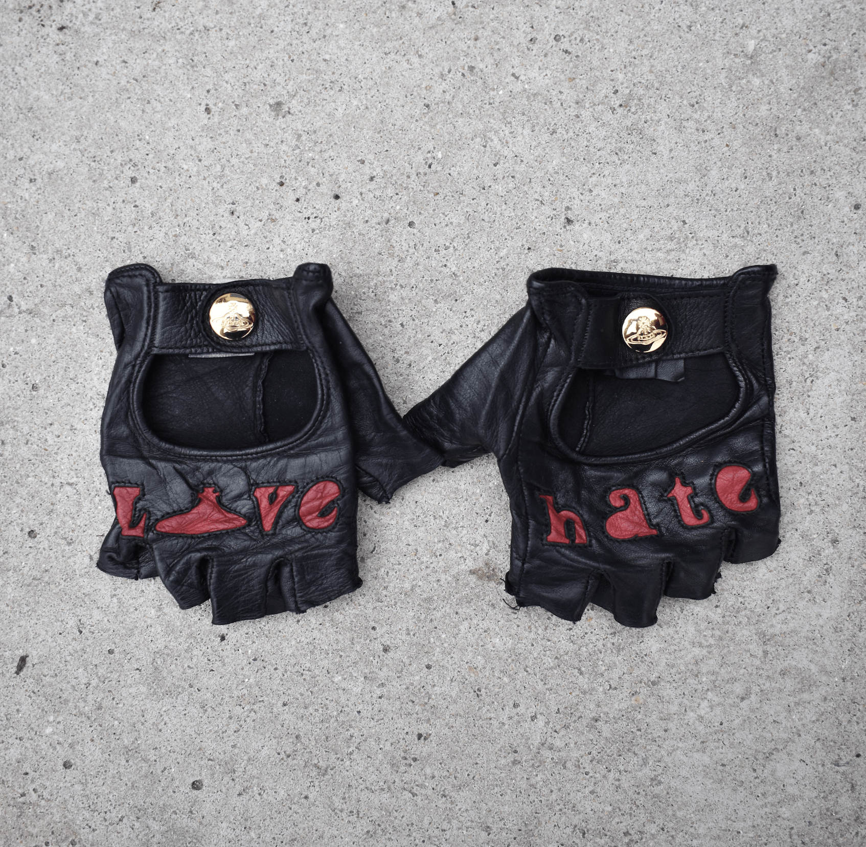 Vivienne Westwood Vivienne Westwood Love/Hate Leather Gloves | Grailed