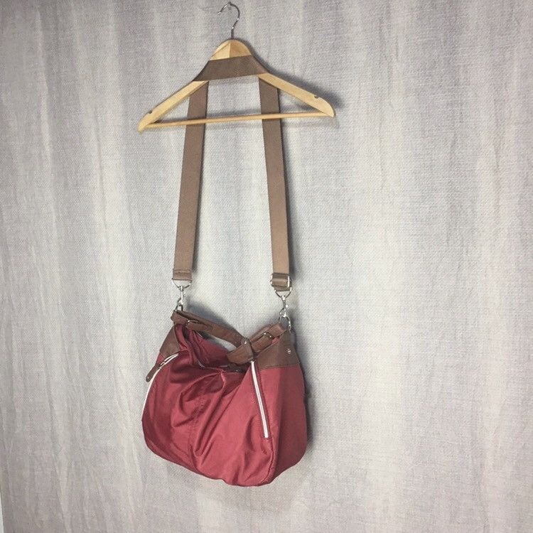 Other top handle luggage bag red color nice design Size ONE SIZE - 2 Thumbnail