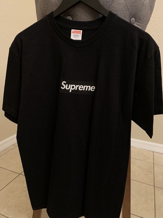 supreme black on black friends & family box logo tee shirt size xl