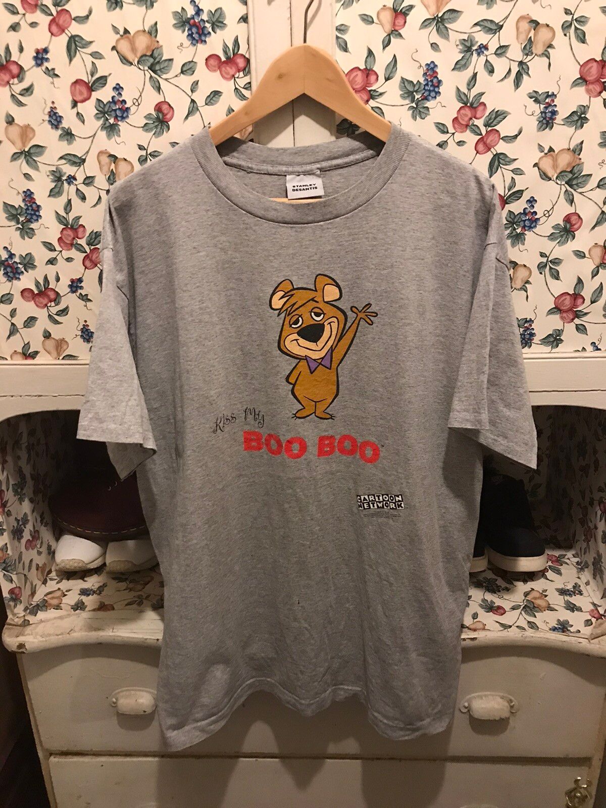 Vintage 90s Cartoon Network Boo Boo Yogi Bear TV Television Show T Shirt  Grunge