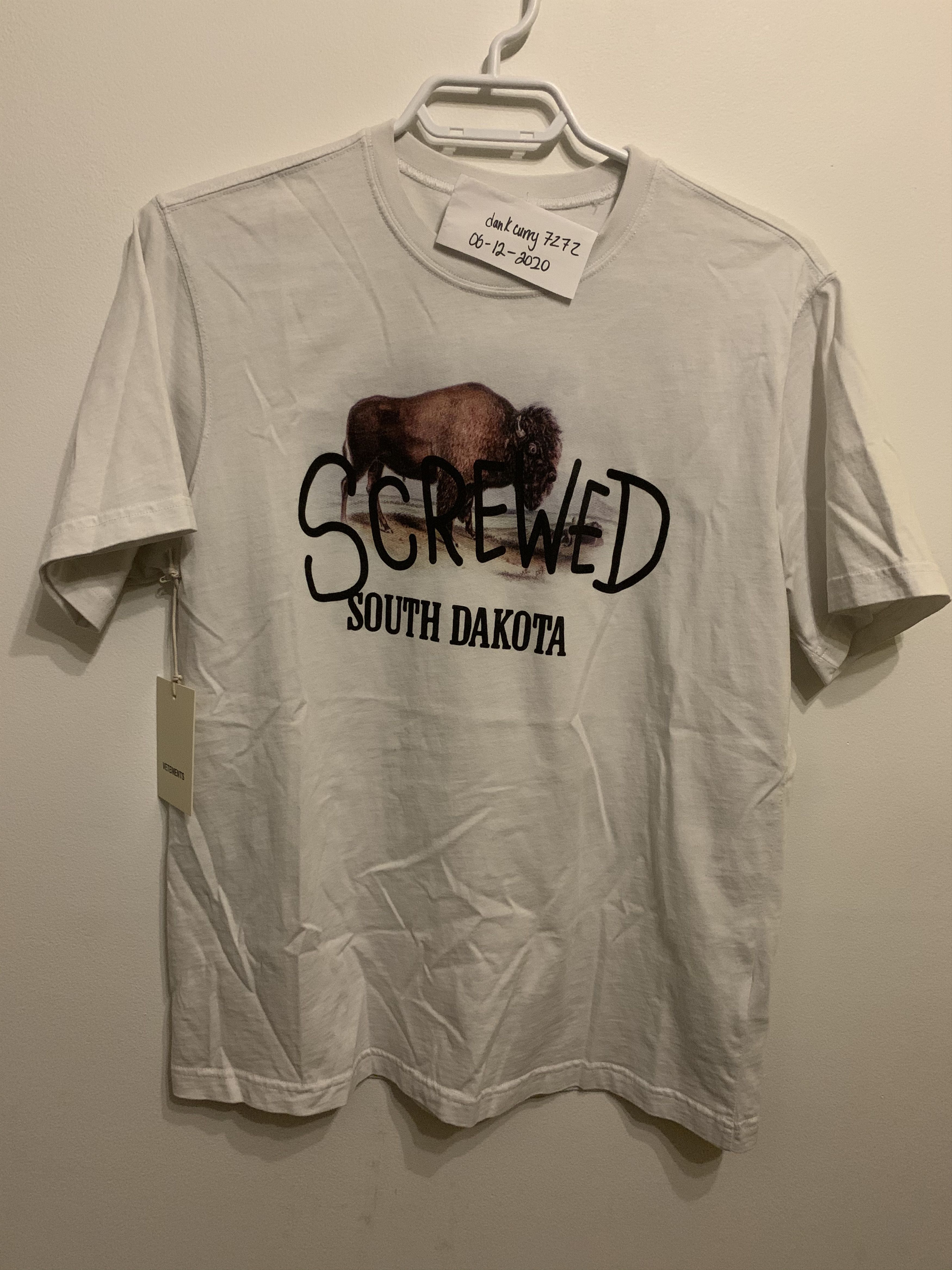 Vetements AW19 South Dakota / Screwed tee | Grailed