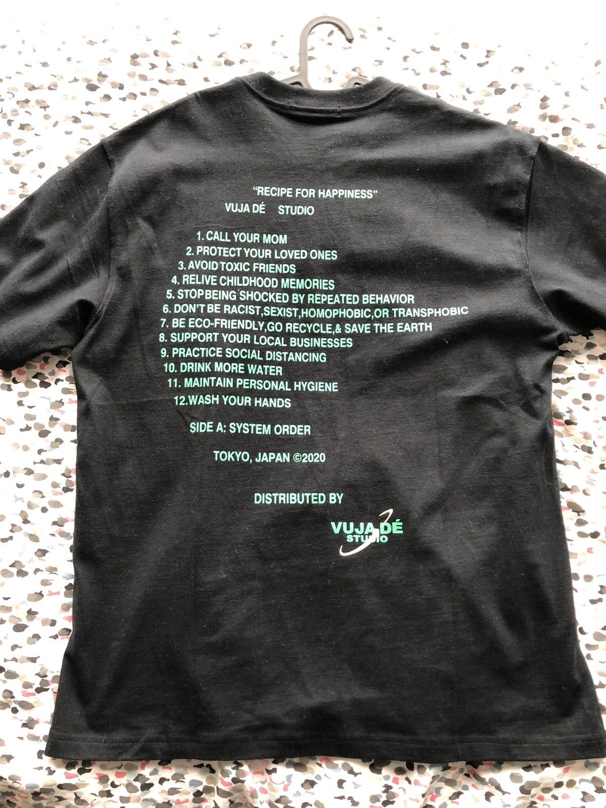 VUJA DÉ studio “Recipe for happiness” shirt