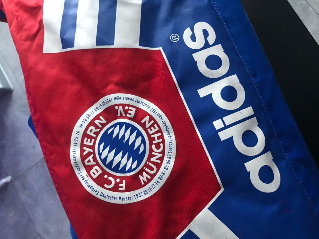 Adidas Vintage 90s Adidas Bayern Munchen big footbal bag rare Size ONE SIZE - 14 Thumbnail