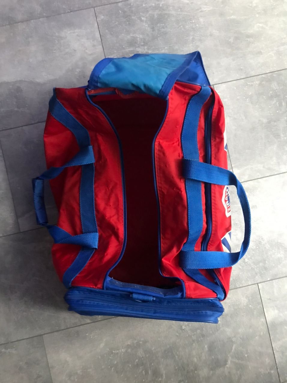 Adidas Vintage 90s Adidas Bayern Munchen big footbal bag rare Size ONE SIZE - 15 Thumbnail