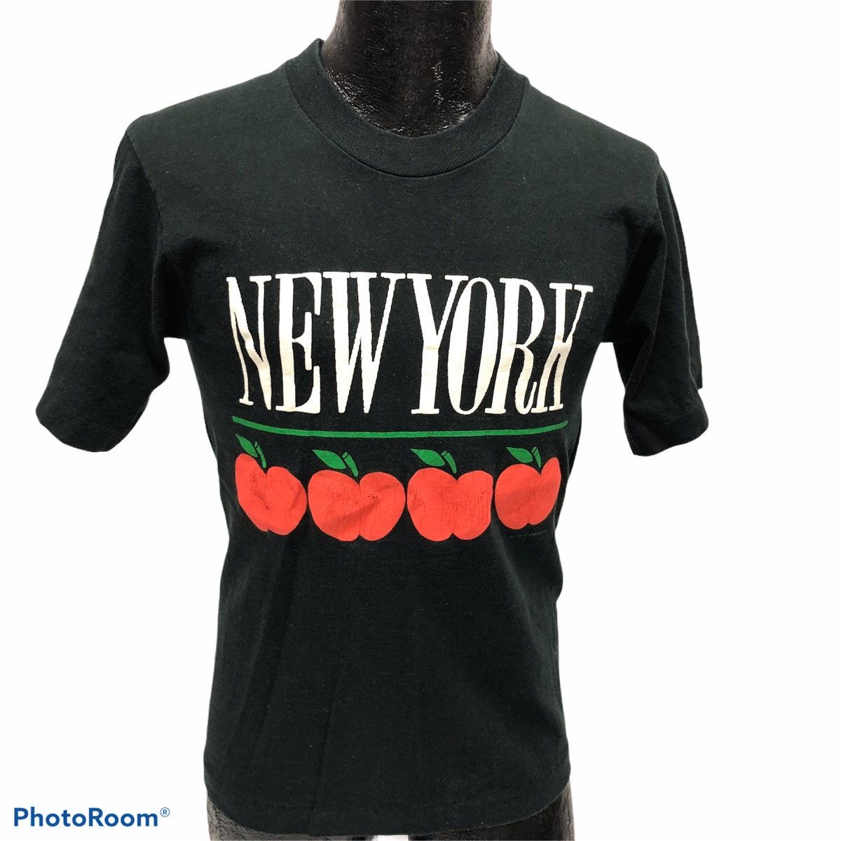 Fruit Of The Loom 90's New York The BIG APPLE Spellout Black 1990s T Shirt Size US S / EU 44-46 / 1 - 1 Thumbnail