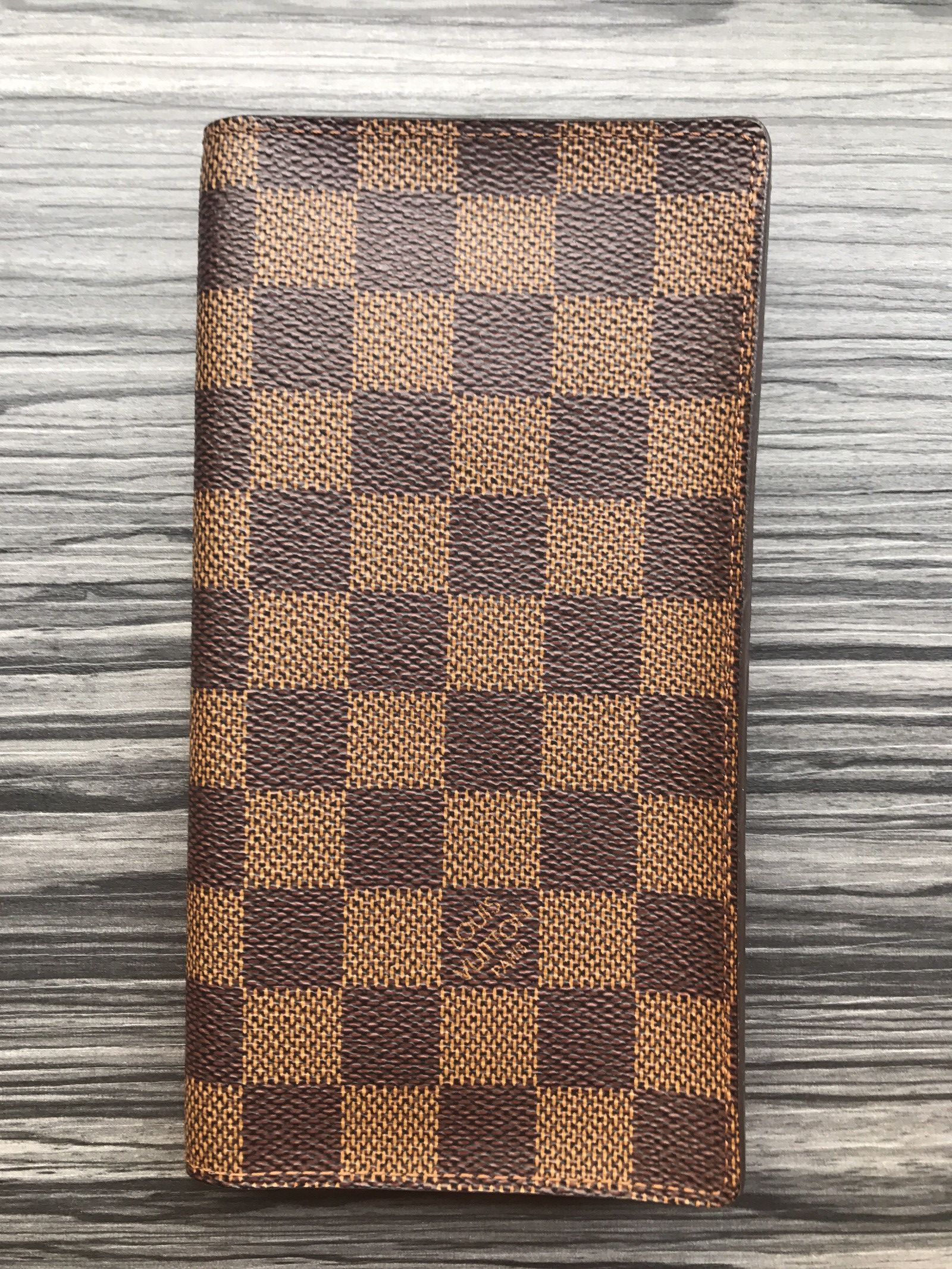 Louis Vuitton Wallet Size ONE SIZE - 1 Thumbnail