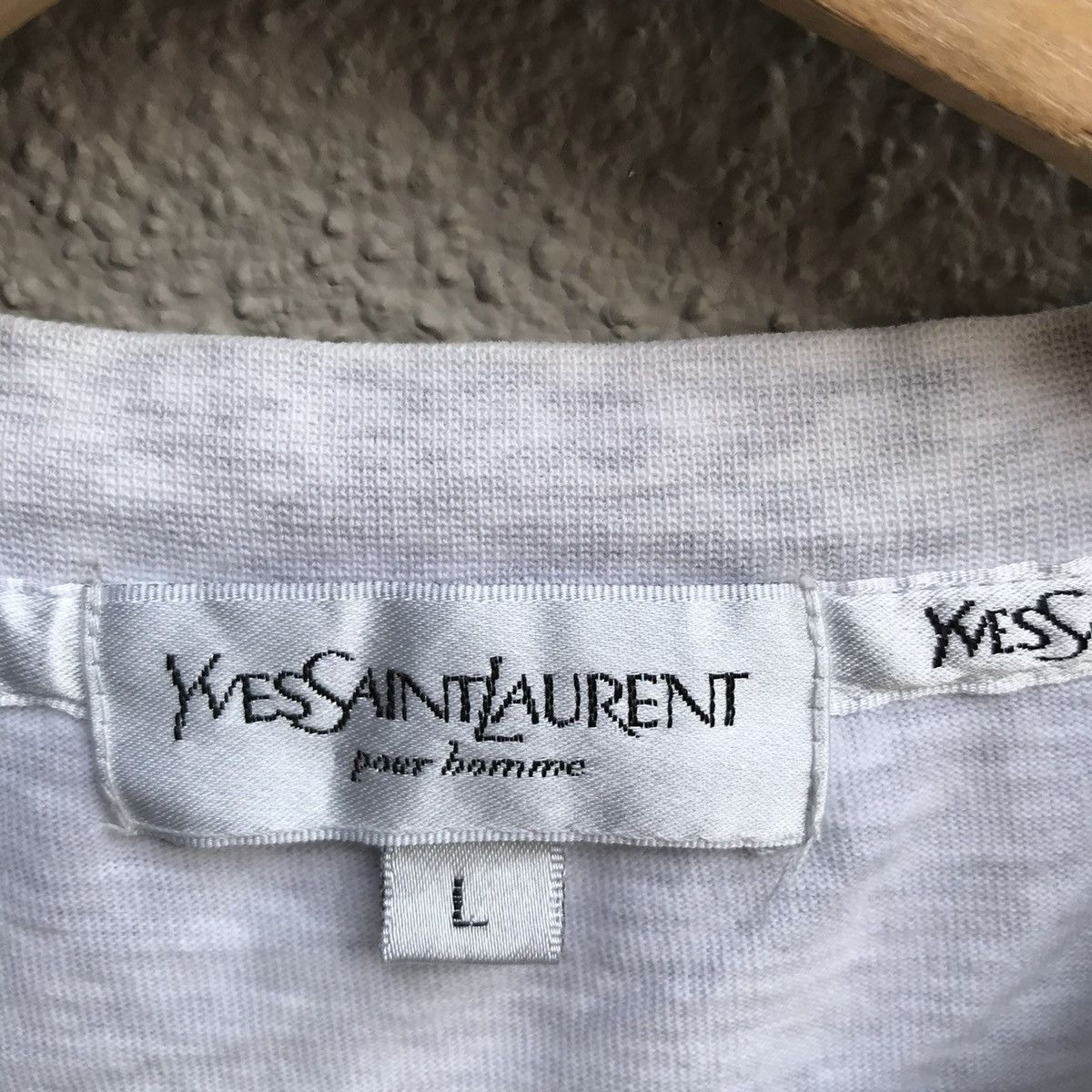 Yves Saint Laurent Vintage YVES SAINT LAURENT biglogo tee spellout Size US M / EU 48-50 / 2 - 4 Thumbnail