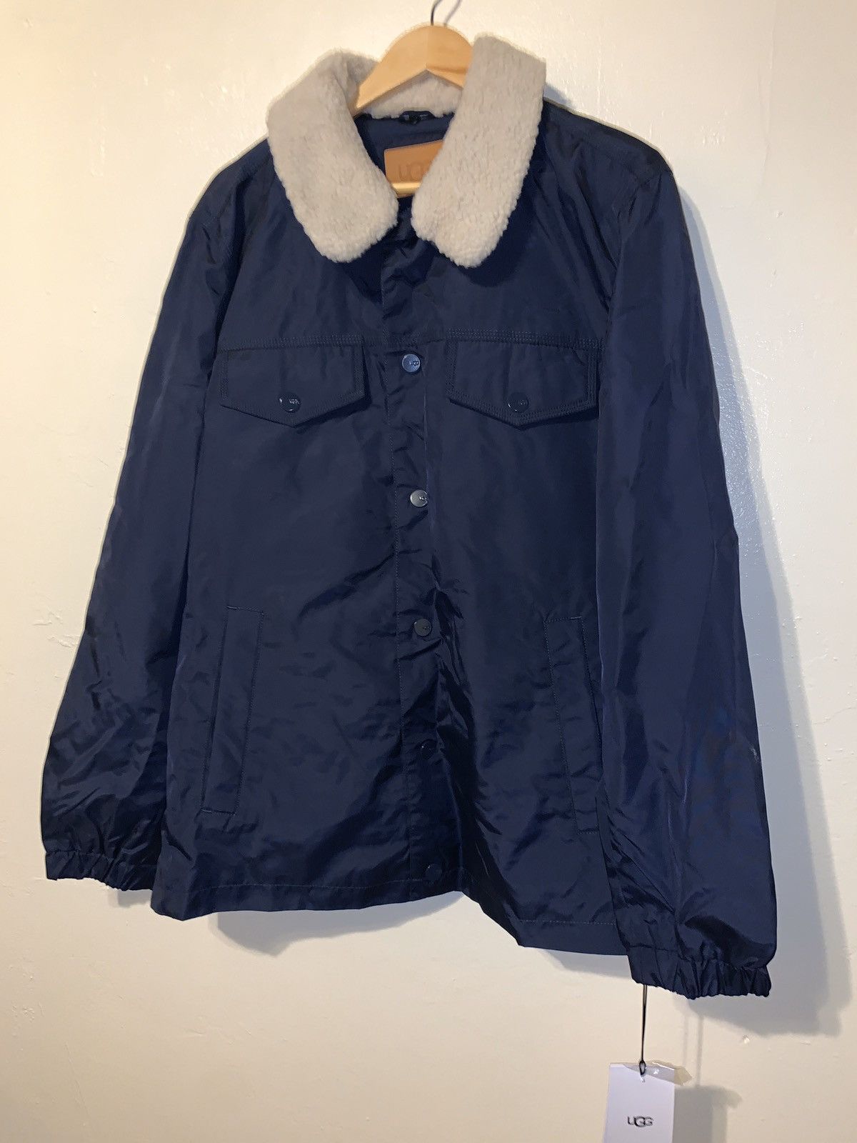 Ugg *RARE* Brand New Ugg Sherpa Jacket W/ Detach Collar - Sz L Size US L / EU 52-54 / 3 - 1 Thumbnail