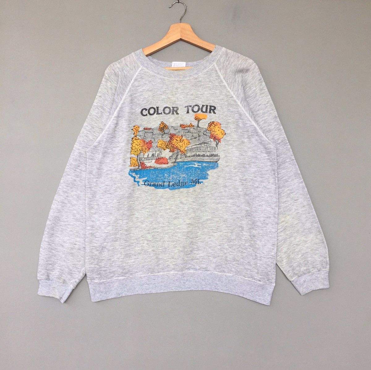 Vintage color tour grand ledge mi Sweatshirt pullover Jumper