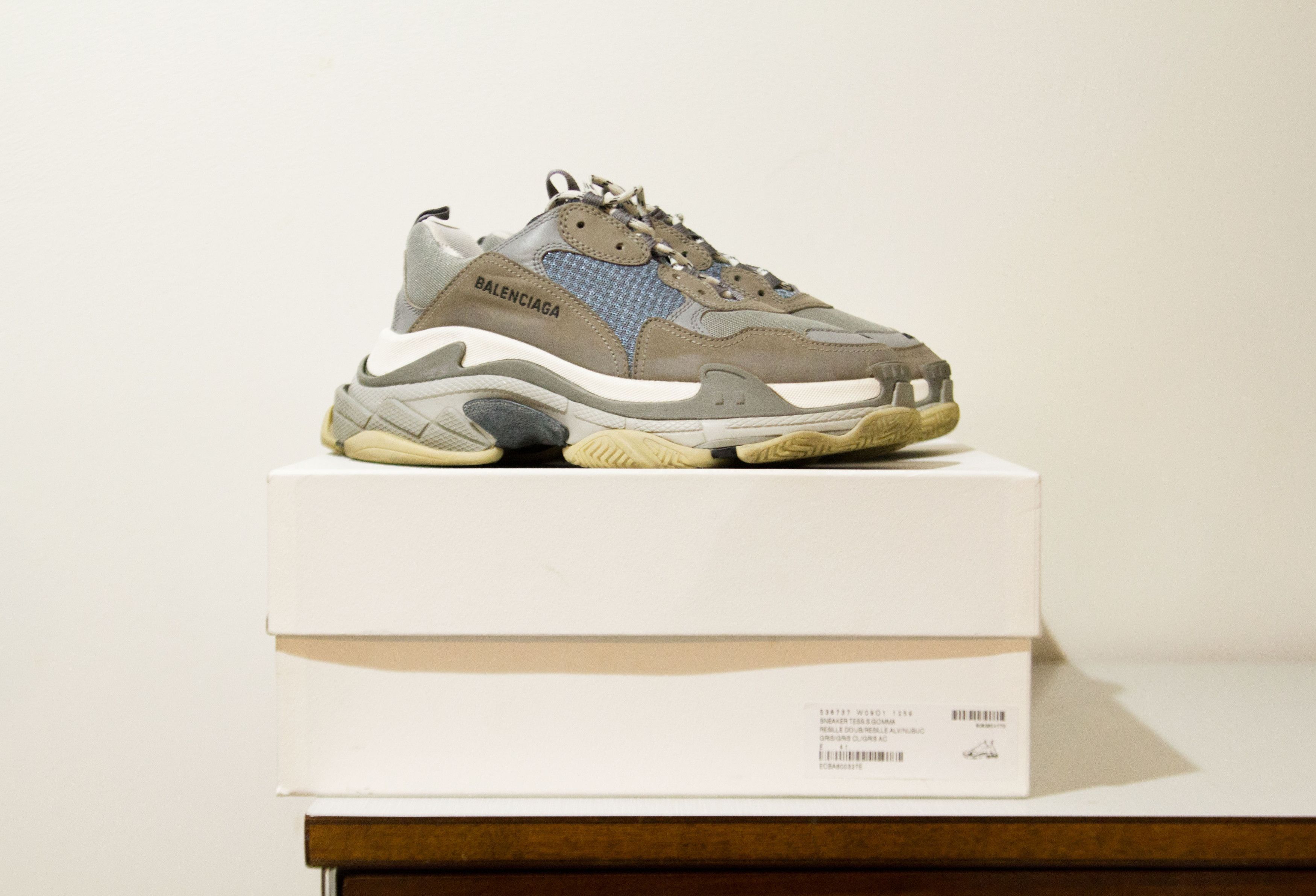 triple s sale balenciaga