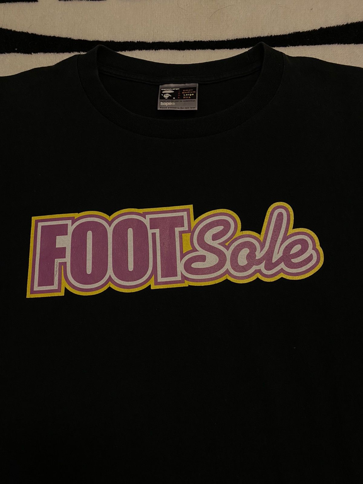 Bape Vintage Bape footsole tee Size US L / EU 52-54 / 3 - 2 Thumbnail