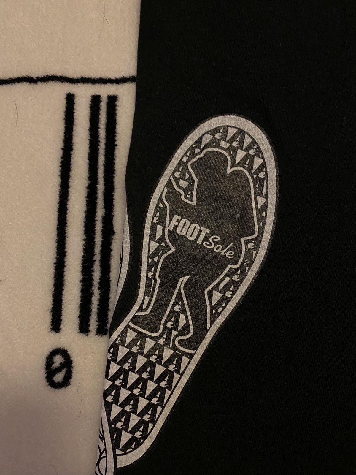 Bape Vintage Bape footsole tee Size US L / EU 52-54 / 3 - 4 Thumbnail