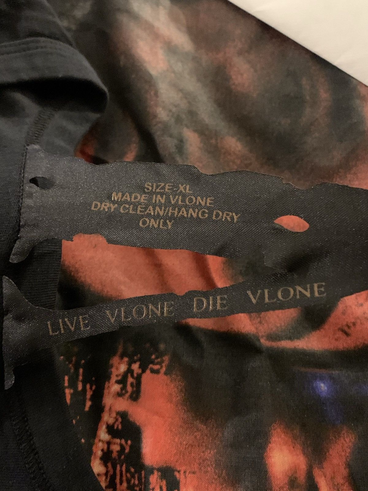 Vlone Vlone Red Staple Tee Size XL Size US XL / EU 56 / 4 - 4 Thumbnail