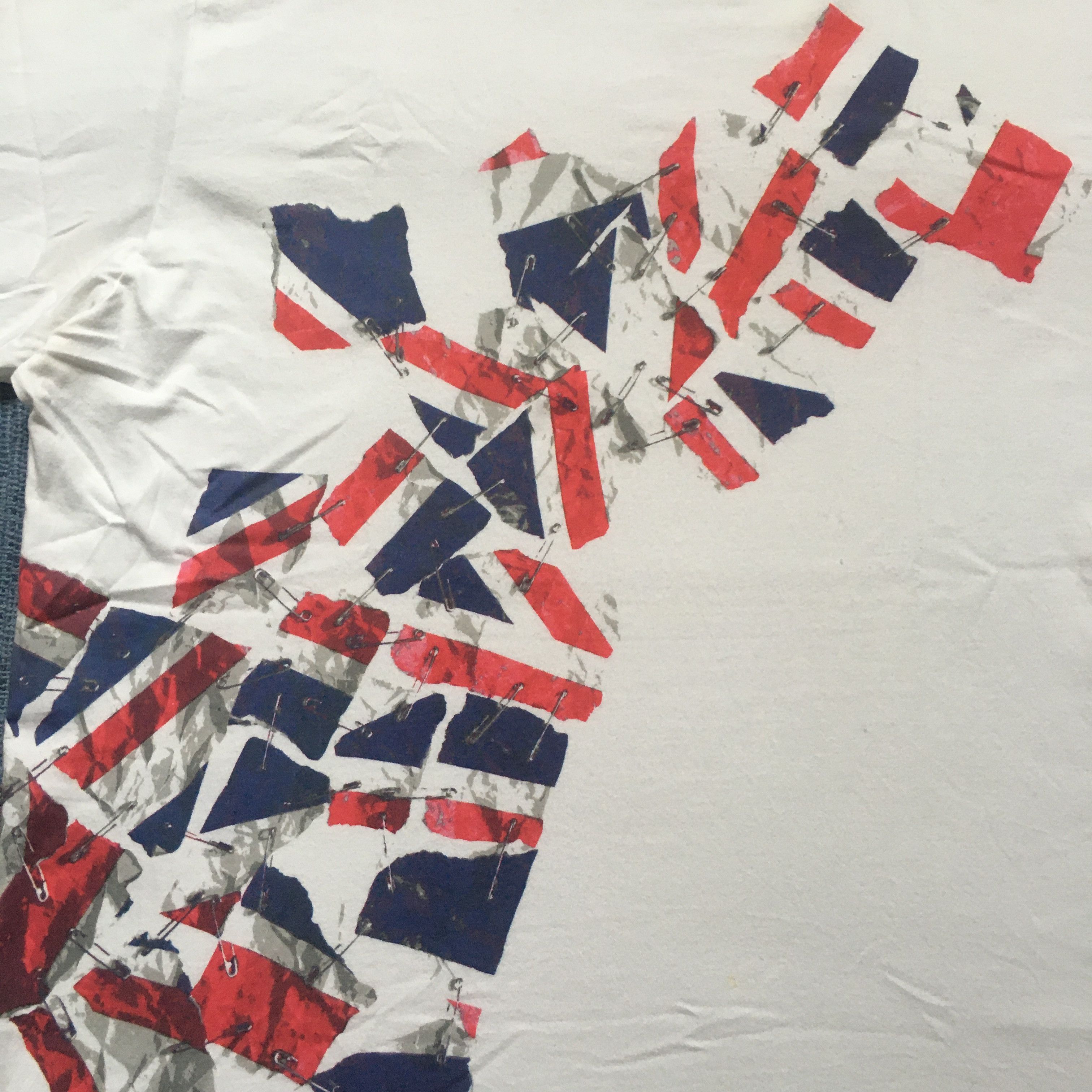 Band Tees sex pistol by uniqlo Size US XL / EU 56 / 4 - 3 Thumbnail