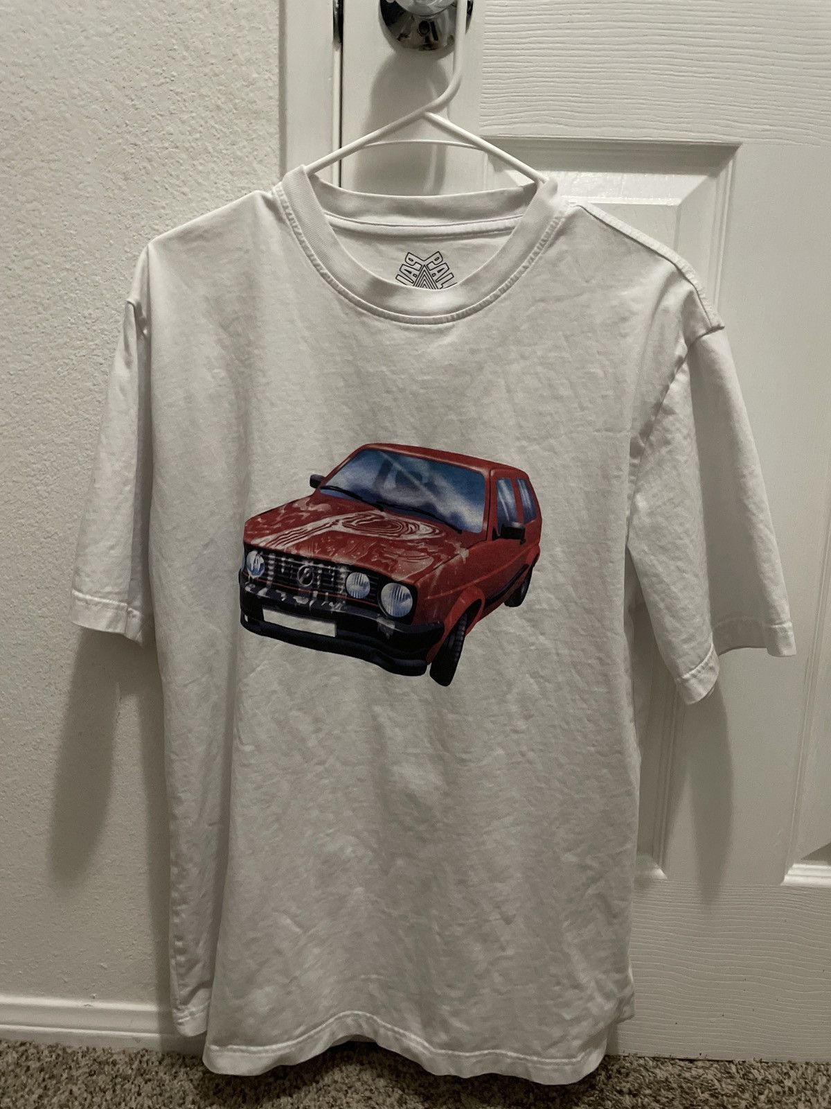 Palace tee