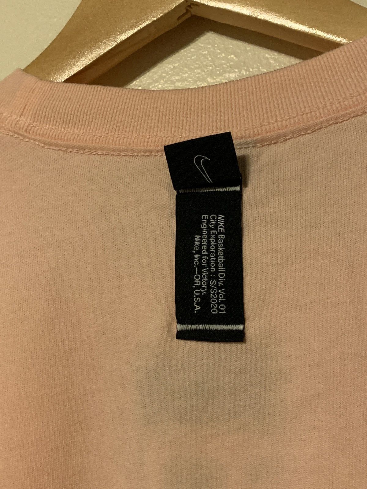 Nike *RARE* Brand New Nike Cherry Blossom Shirt -Small (Fits M-L) Size US S / EU 44-46 / 1 - 4 Thumbnail