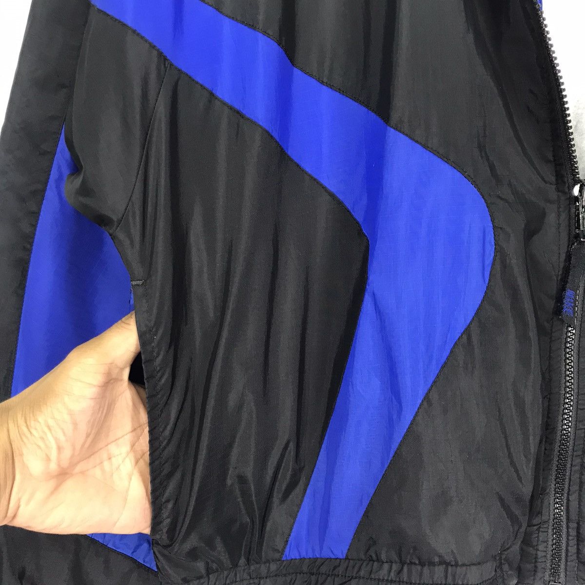 Nike × Vintage Nike Windbreaker Jacket Zipper Size US L / EU 52-54 / 3 - 5 Thumbnail