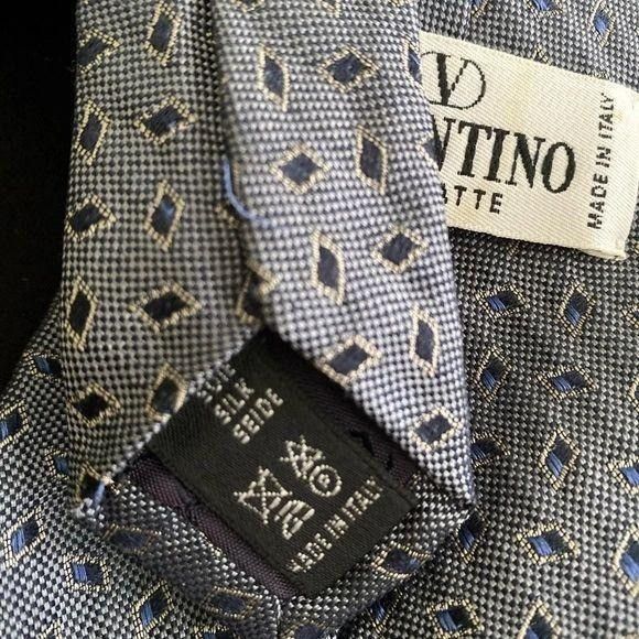 Cravate classique et élégante 70s VALENTINO - 100% soie - France