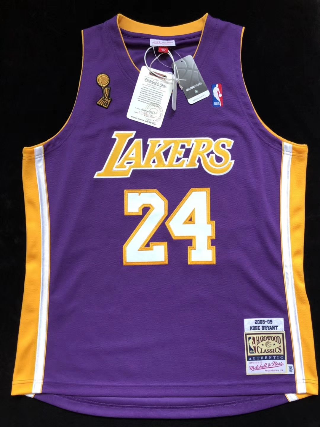 Mitchell & Ness LA Lakers 2008-09 Kobe Bryant Authentic Jersey Size US M / EU 48-50 / 2 - 1 Preview