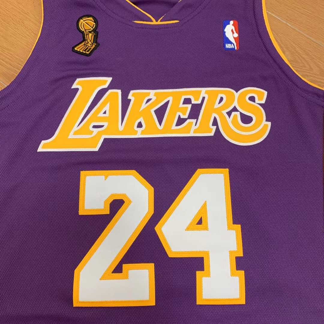 Mitchell & Ness LA Lakers 2008-09 Kobe Bryant Authentic Jersey Size US M / EU 48-50 / 2 - 4 Thumbnail