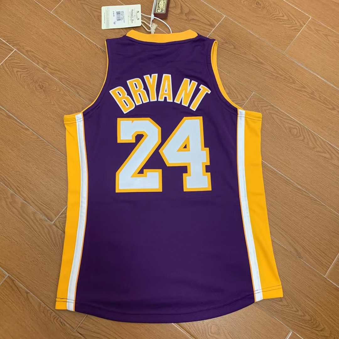 Mitchell & Ness LA Lakers 2008-09 Kobe Bryant Authentic Jersey Size US M / EU 48-50 / 2 - 3 Thumbnail