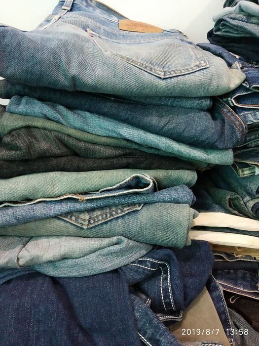 Levi's BULK COMBO WHOLESALE Vintage Levi’s JEANS 100 PIECES | Grailed