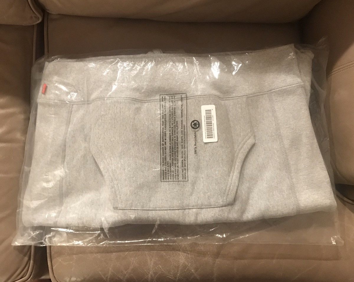 Supreme Supreme Cross Box Logo Hoodie Size US M / EU 48-50 / 2 - 4 Thumbnail