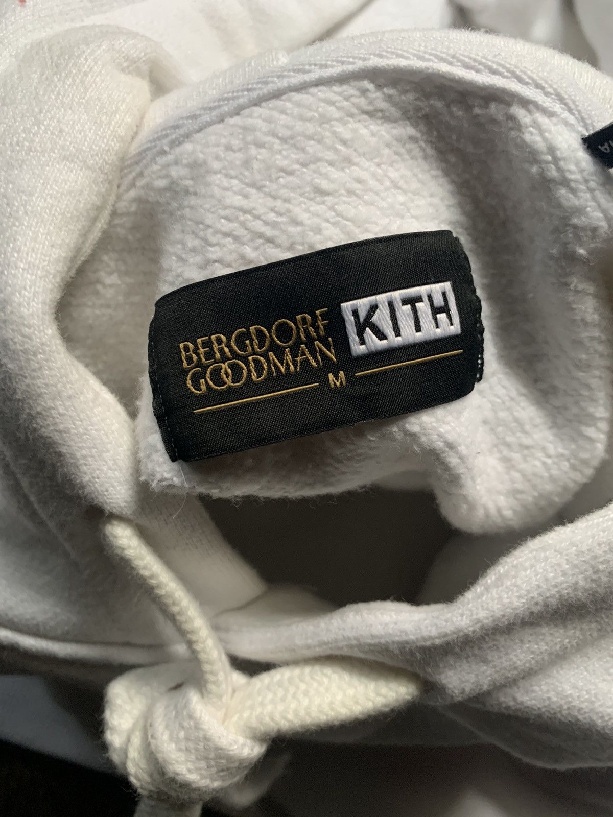 Bergdorf Goodman × Kith Kith Berdorf Goodman x MOMI Size US M / EU 48-50 / 2 - 3 Thumbnail